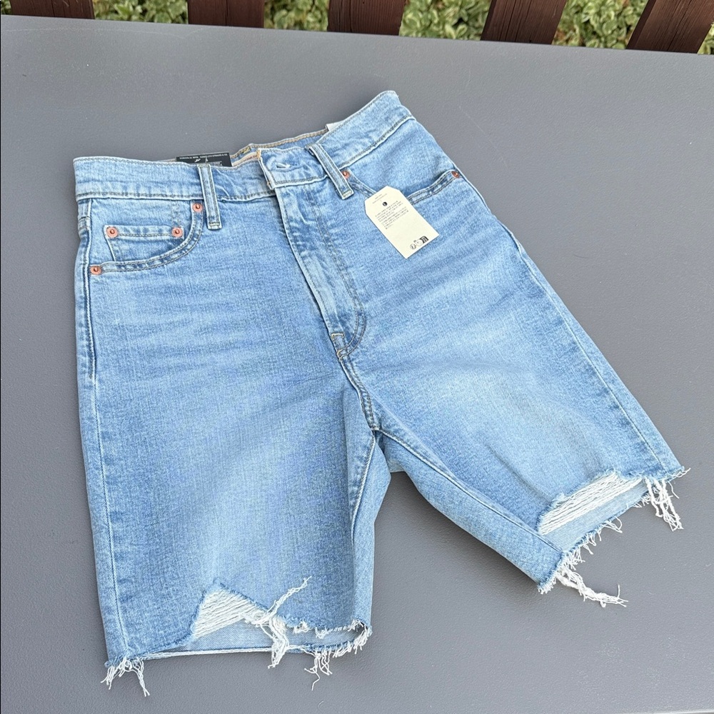 Levi’s rib cage Bermuda short size 26 Light Blue Denim Cutoff Shorts NWT